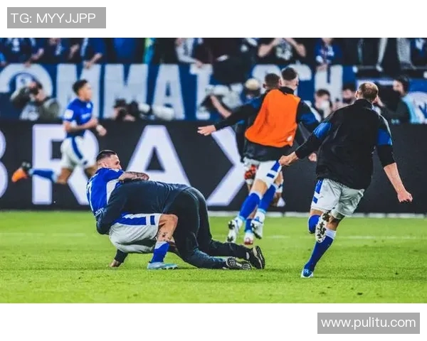 沙尔克04陷入泥潭，德甲保级前景蒙上阴影