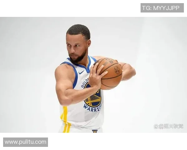 勇士主帅称库里将成为历史最佳投篮手，称赞他的天赋和努力
